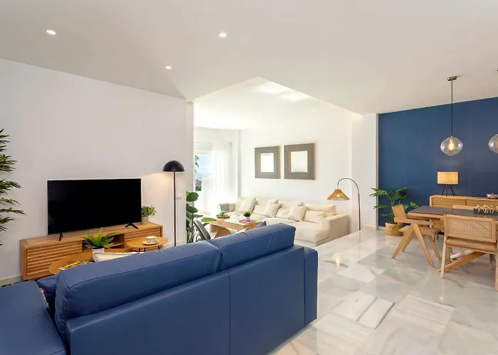 Genteel Royal Garden *