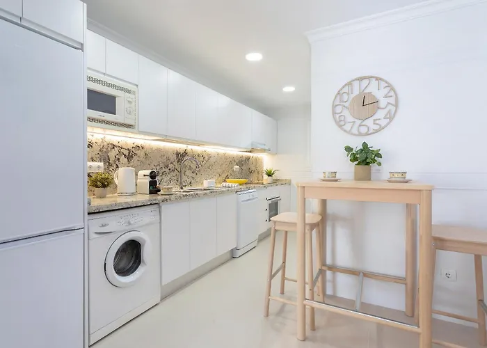 Genteel Royal Garden